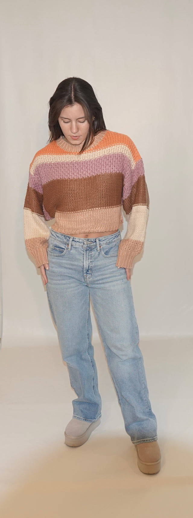 Round Neck Crop Sweater Top